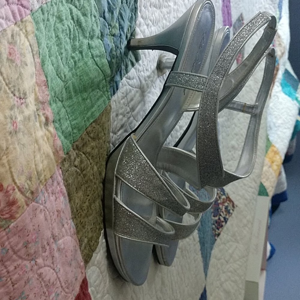 High heel sandals